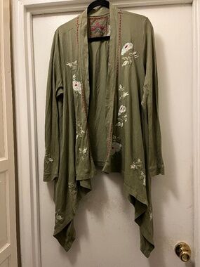 JWLA floral embroidered LS lightweight 100% cotton jacket fits M L